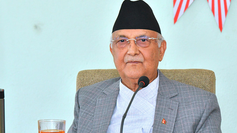 १३ दिनपछि छुटे ओली, प्रहरीले अस्पतालमै आफन्तको जिम्मा लगायो