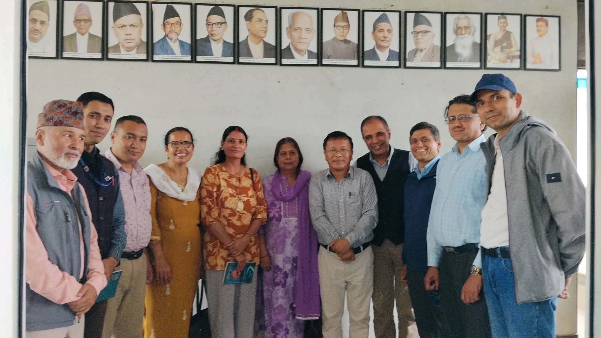 परिचर्चामा ‘आदिम फूल’